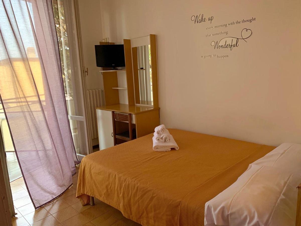 Amica Hotel Салсомаджоре Терме Екстериор снимка