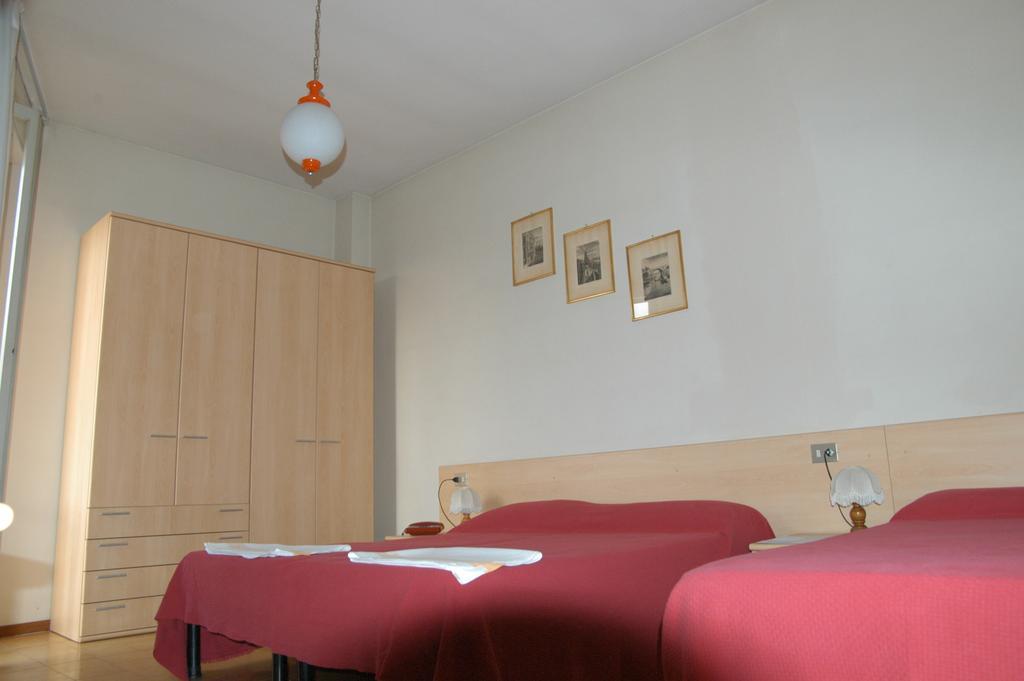 Amica Hotel Салсомаджоре Терме Екстериор снимка